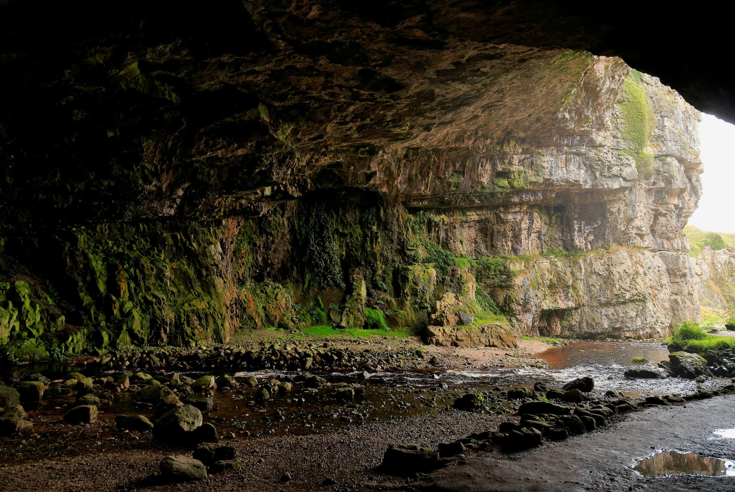 Smoo Cave by Janita Top on Unsplash.